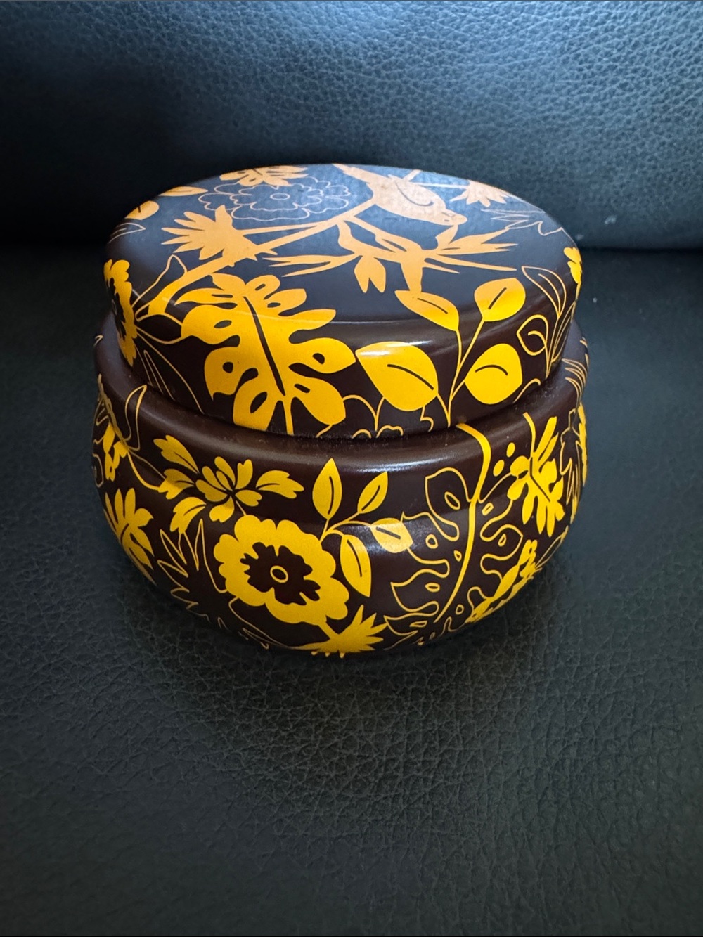 Retired PartyLite 4oz Bird of Paradise Tin Candle